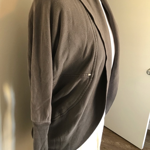 Aritzia shawl sweater - Picture 5 of 7